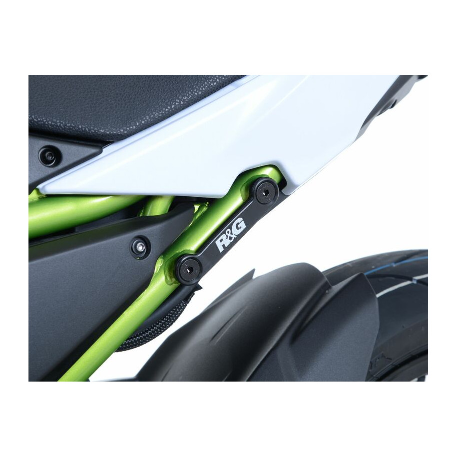 Cache orifice reposes-pieds R&G RACING noir Kawasaki Z650